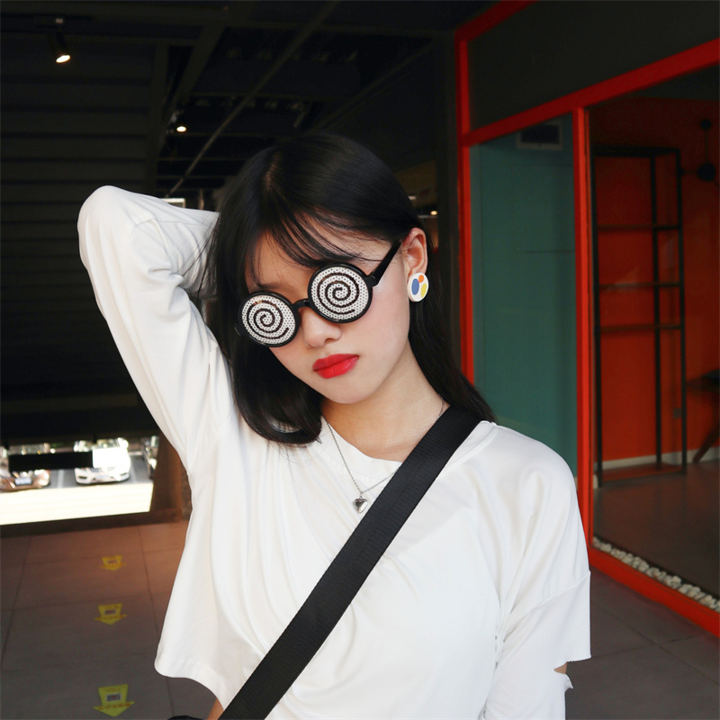 새로운 코스프레 안경 현기증 패턴 재미있는 장식 안경  - Cosplay Prop Patterns 리뷰 및 가격